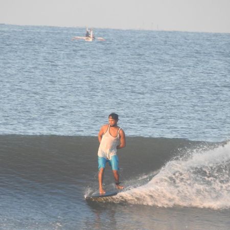 The Point Surfcamp Bali Hotel Pulukan Ngoại thất bức ảnh