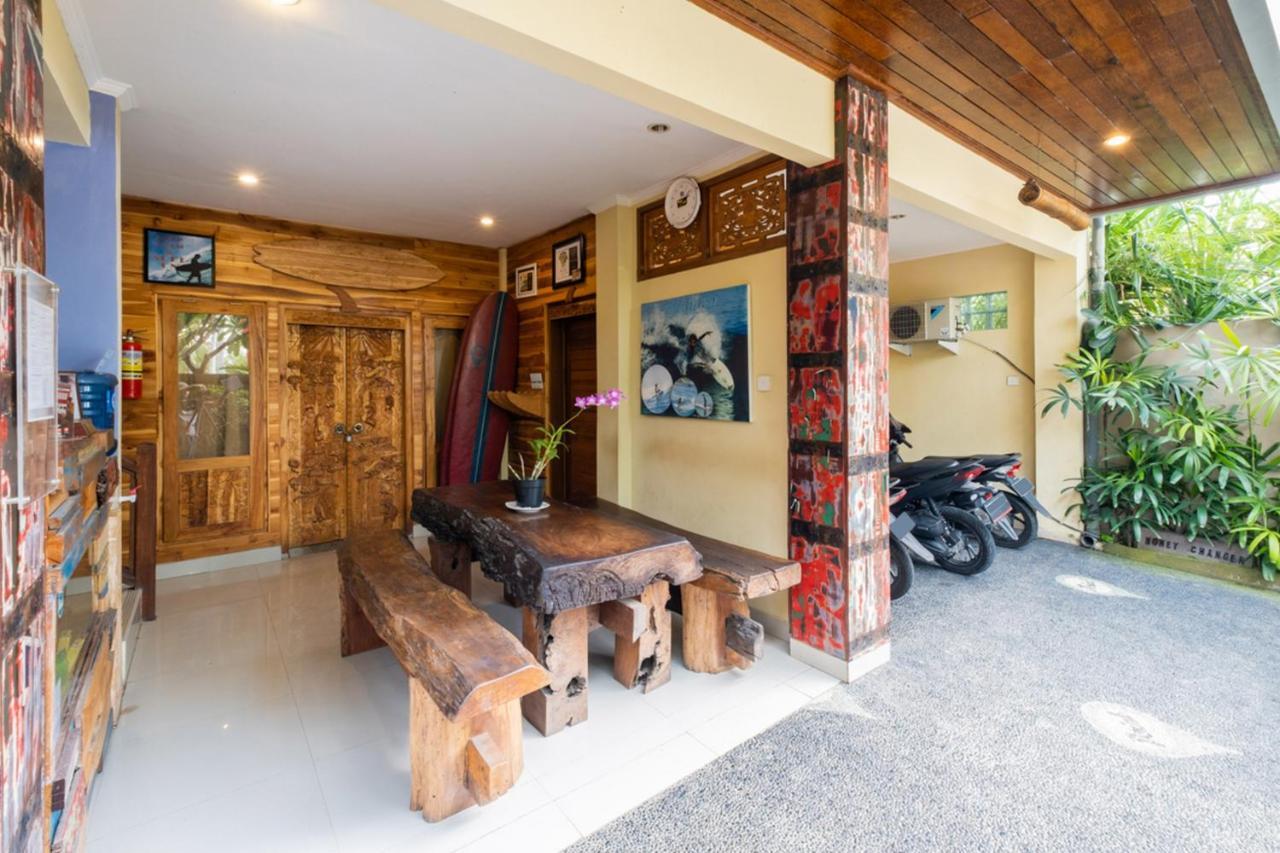 The Point Surfcamp Bali Hotel Pulukan Ngoại thất bức ảnh