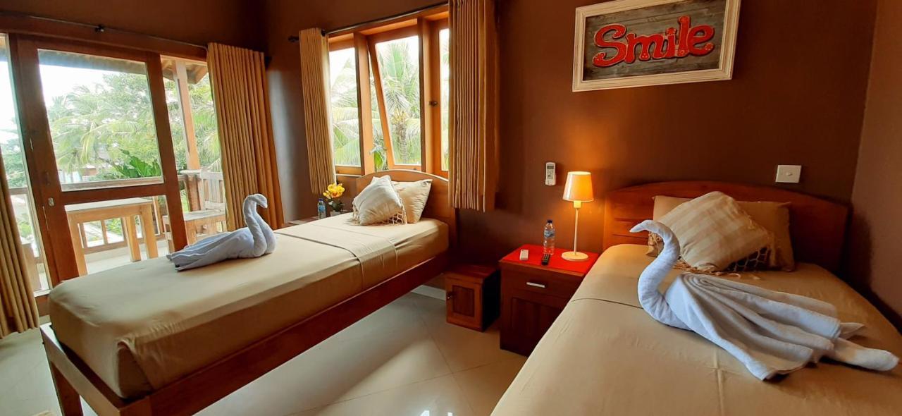 The Point Surfcamp Bali Hotel Pulukan Ngoại thất bức ảnh