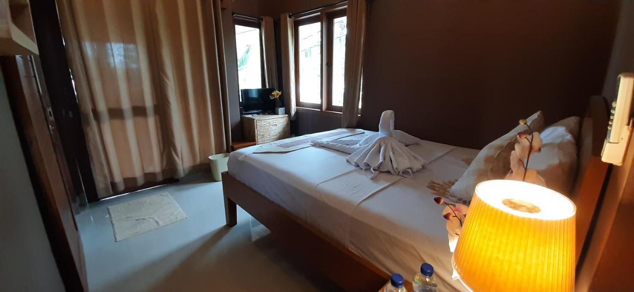 The Point Surfcamp Bali Hotel Pulukan Ngoại thất bức ảnh